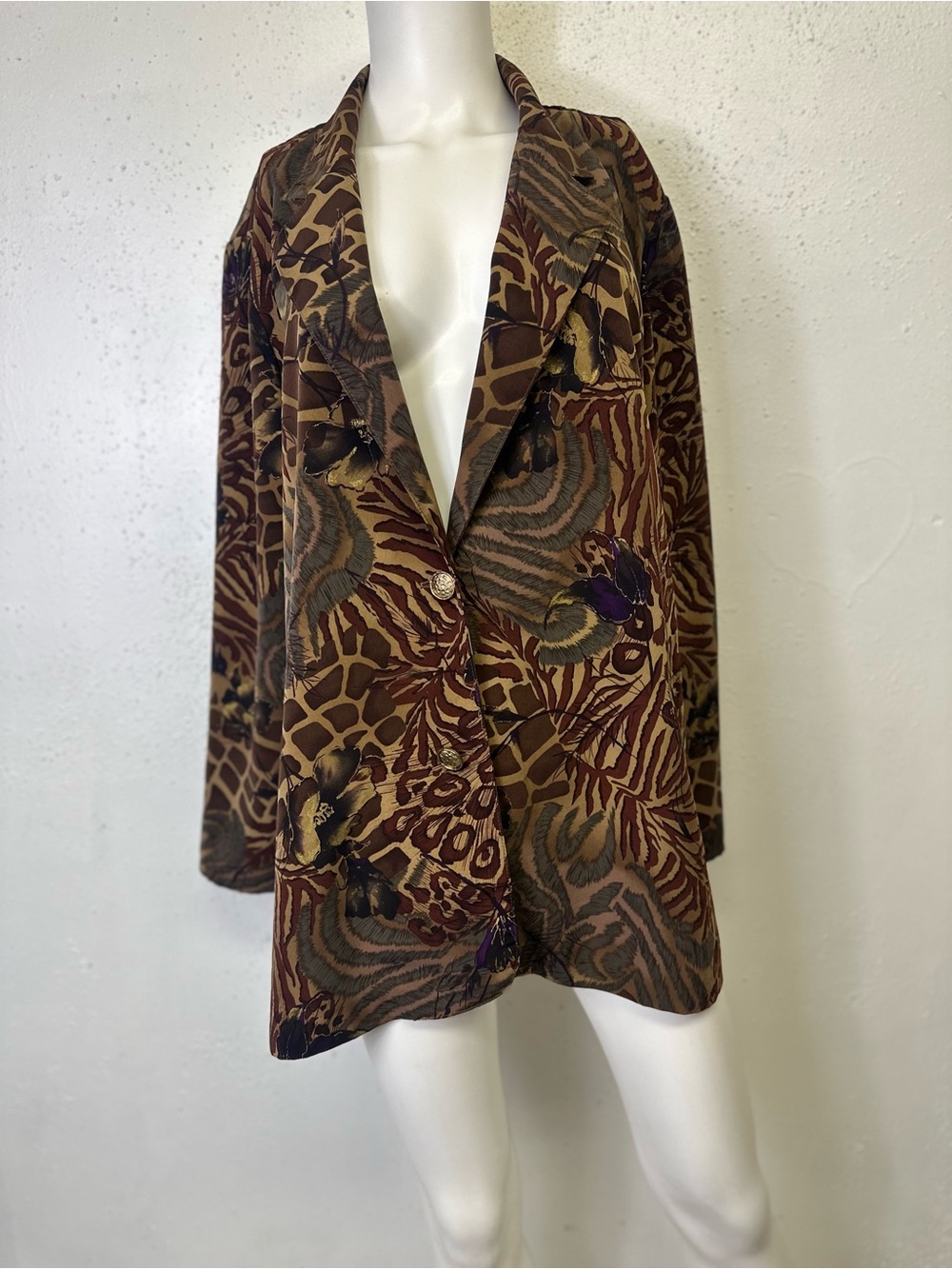 VINTAGE MAGGIE SWEET BRAND SIZE LARGE ANIMAL PRINT BLAZER 100% Polyester